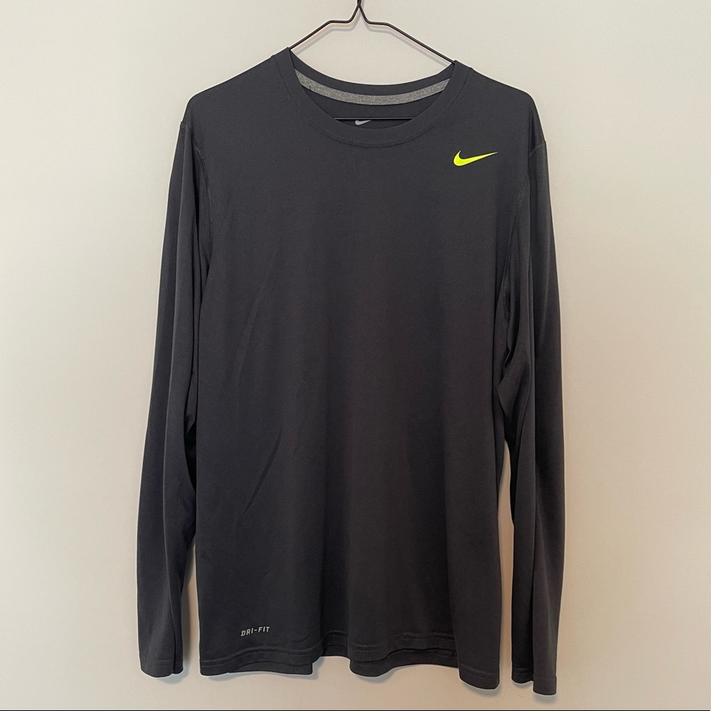 Nike Mens Large Dri-Fit Long Sleeve Shirt!